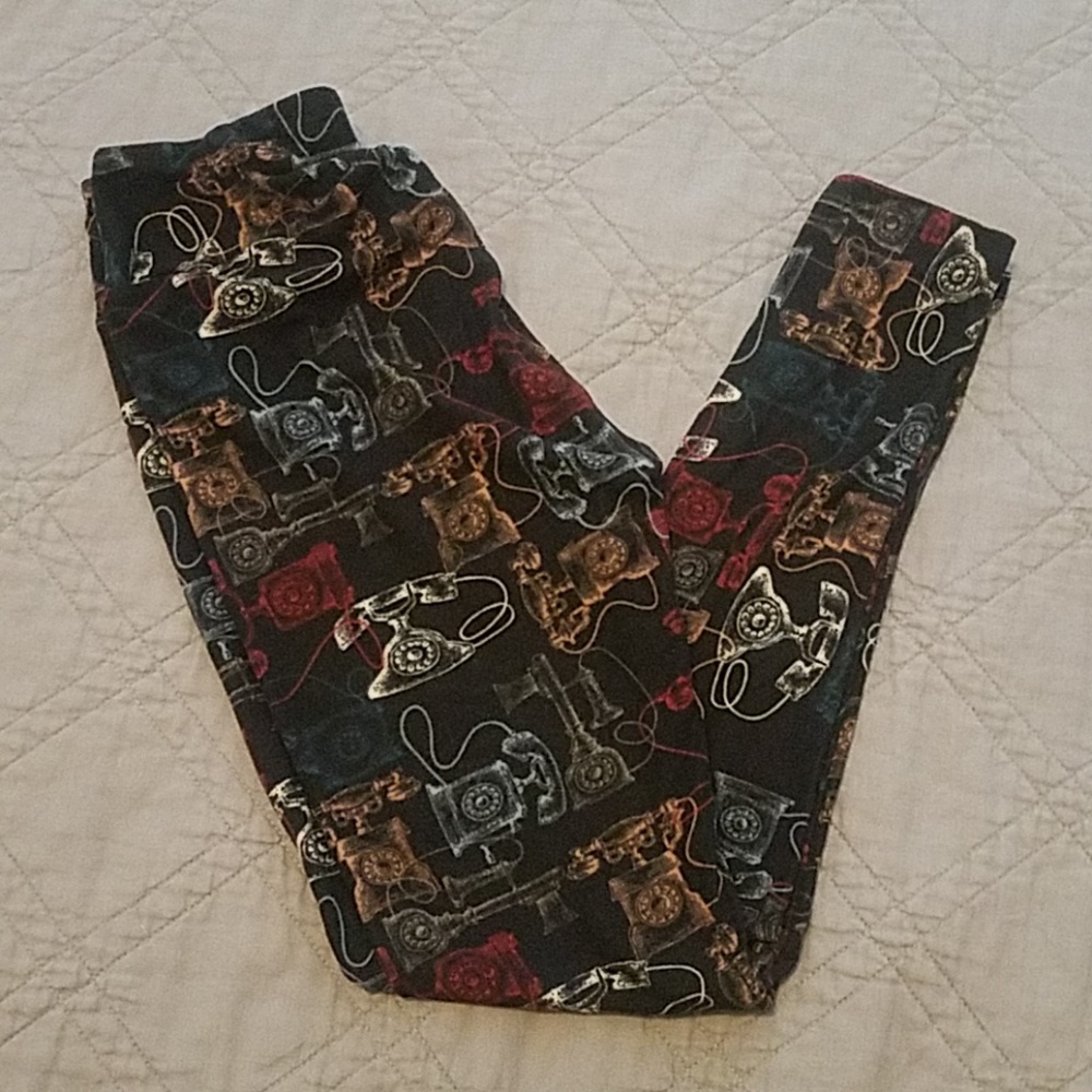 One size LuLaRoe Leggings antique phone design